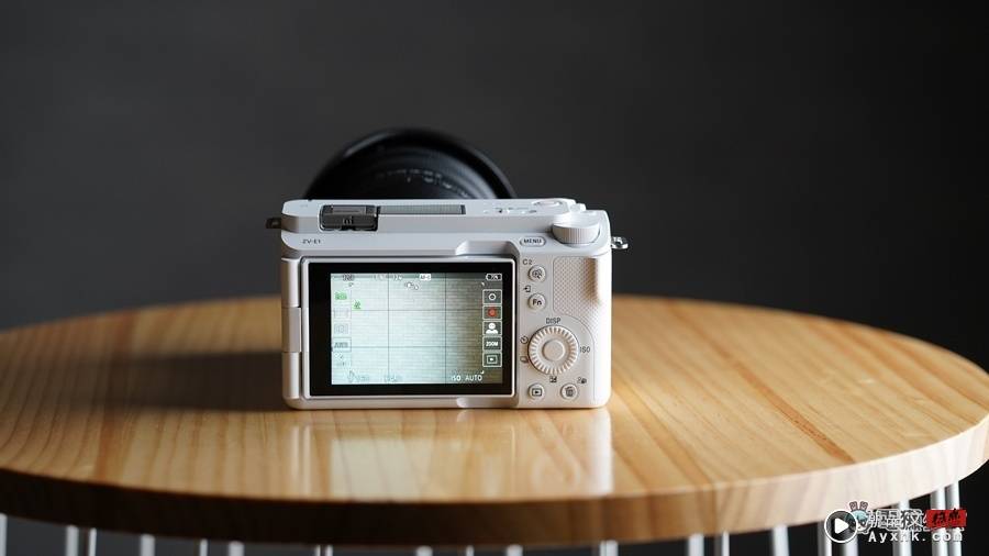 开箱｜Sony ZV-E1，全世界最轻巧的全片幅、可换镜头 Vlog 相机！ 数码科技 图10张